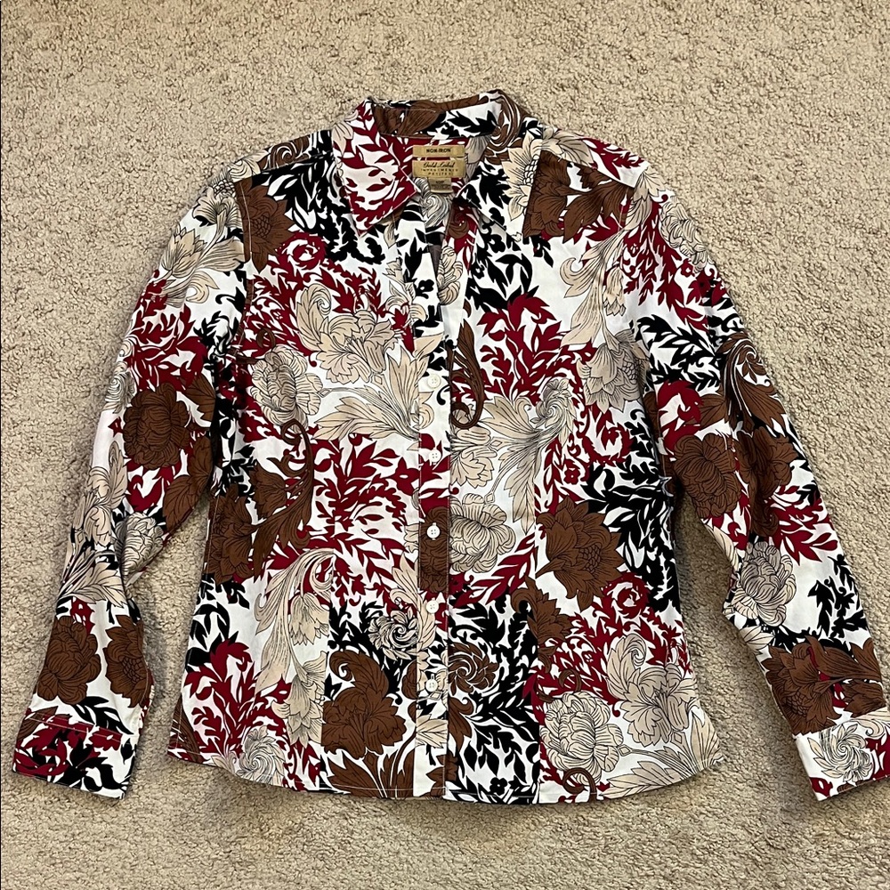 Chic Floral Button-Down Shirt - image 1